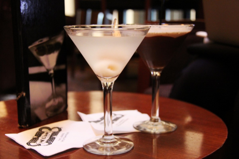 brasserie-LA ROQUE ESCLAPON-min_martini_bar_lychee_chocolate_alcohol_liquor_happy_hour_happy-910161